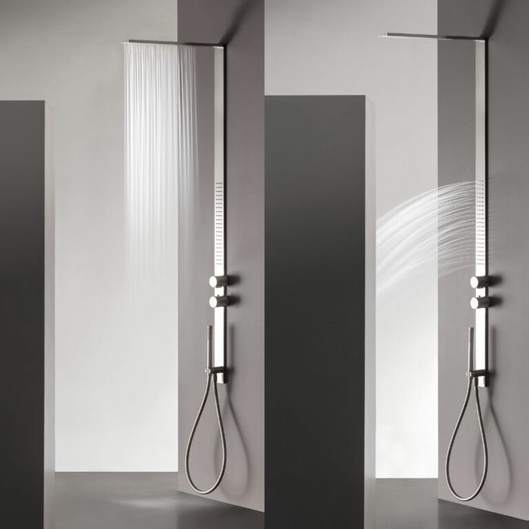 Colonne de douche encastrée design Milano Slim de Fantini, avec ciel de pluie, douchette et jets hydromassants