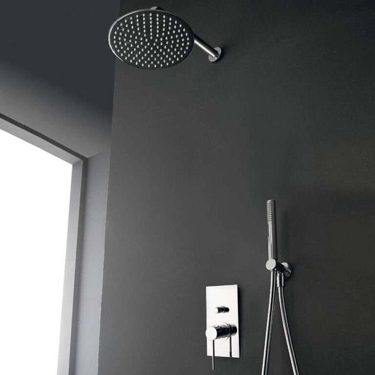 Ensemble de douche encastré Up+ de Treemme avec mitigeur mécanique, inverseur 2 voies, tête de douche ronde et douchette à main