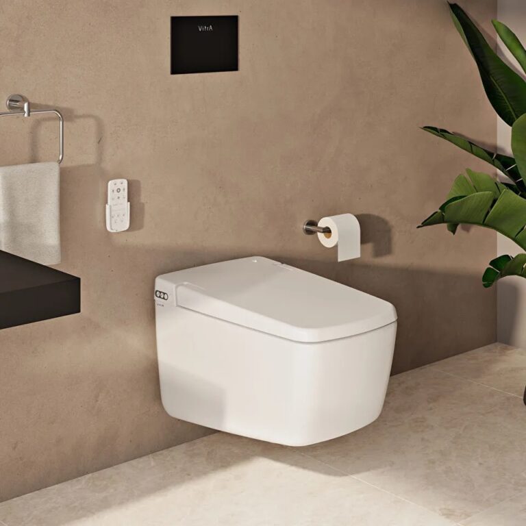 WC lavant connecté Vitra avec télécommande intégrée dans une salle de bains moderne